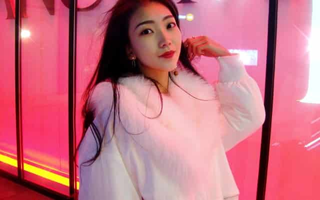 方便面黑色液体调料包是什么(方便面盐包调料包黑色)