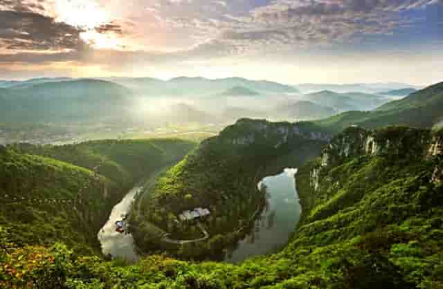 原来可做到皮肤式防水的是它！反应型自粘防水卷材“赛高”